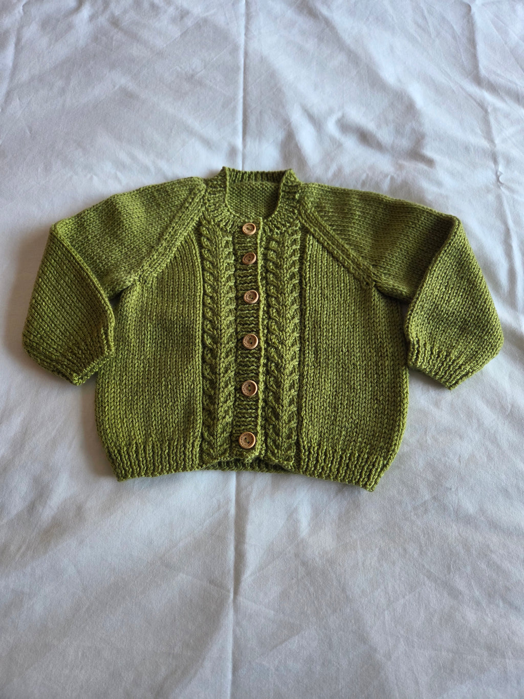 Stag horn cable cardigan 1-2