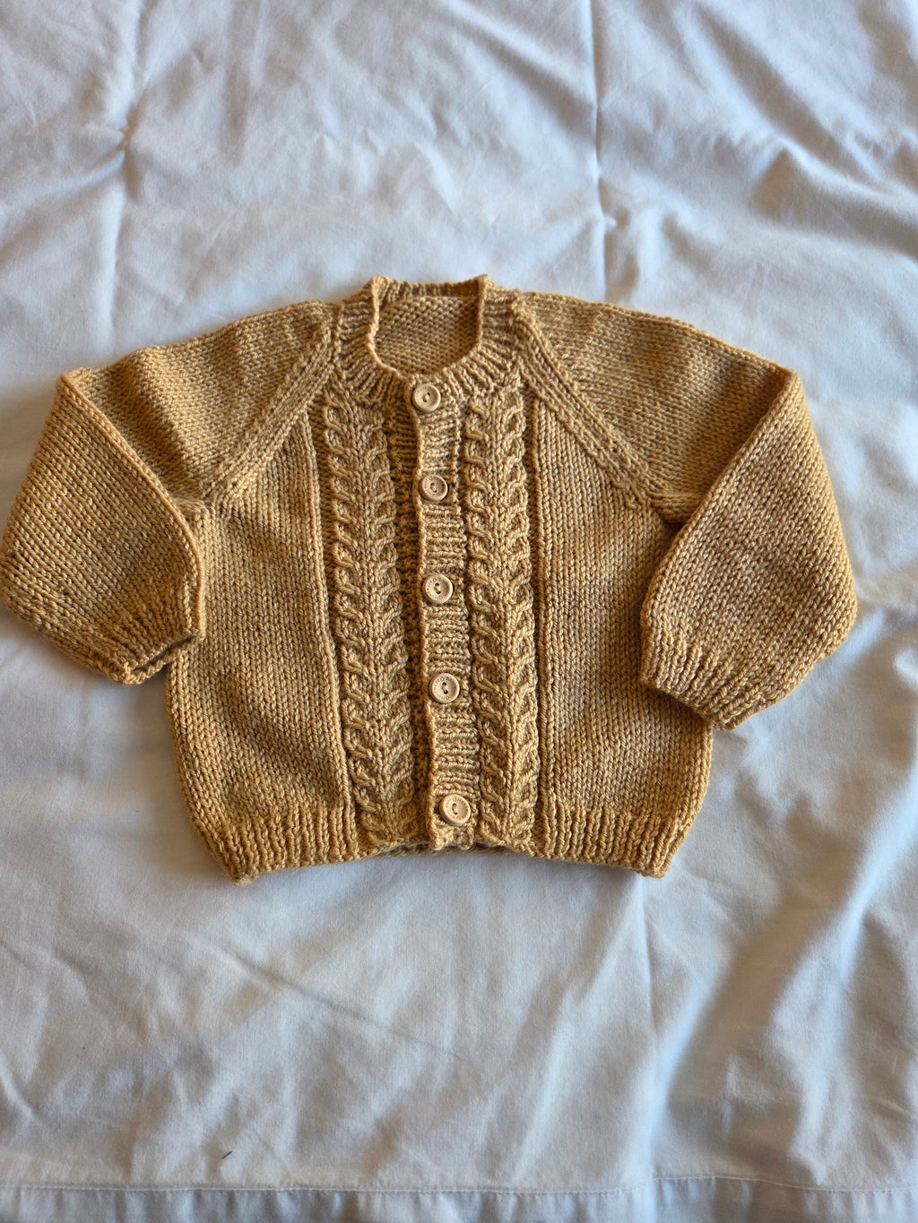 Stag horn cable cardigan 1-2