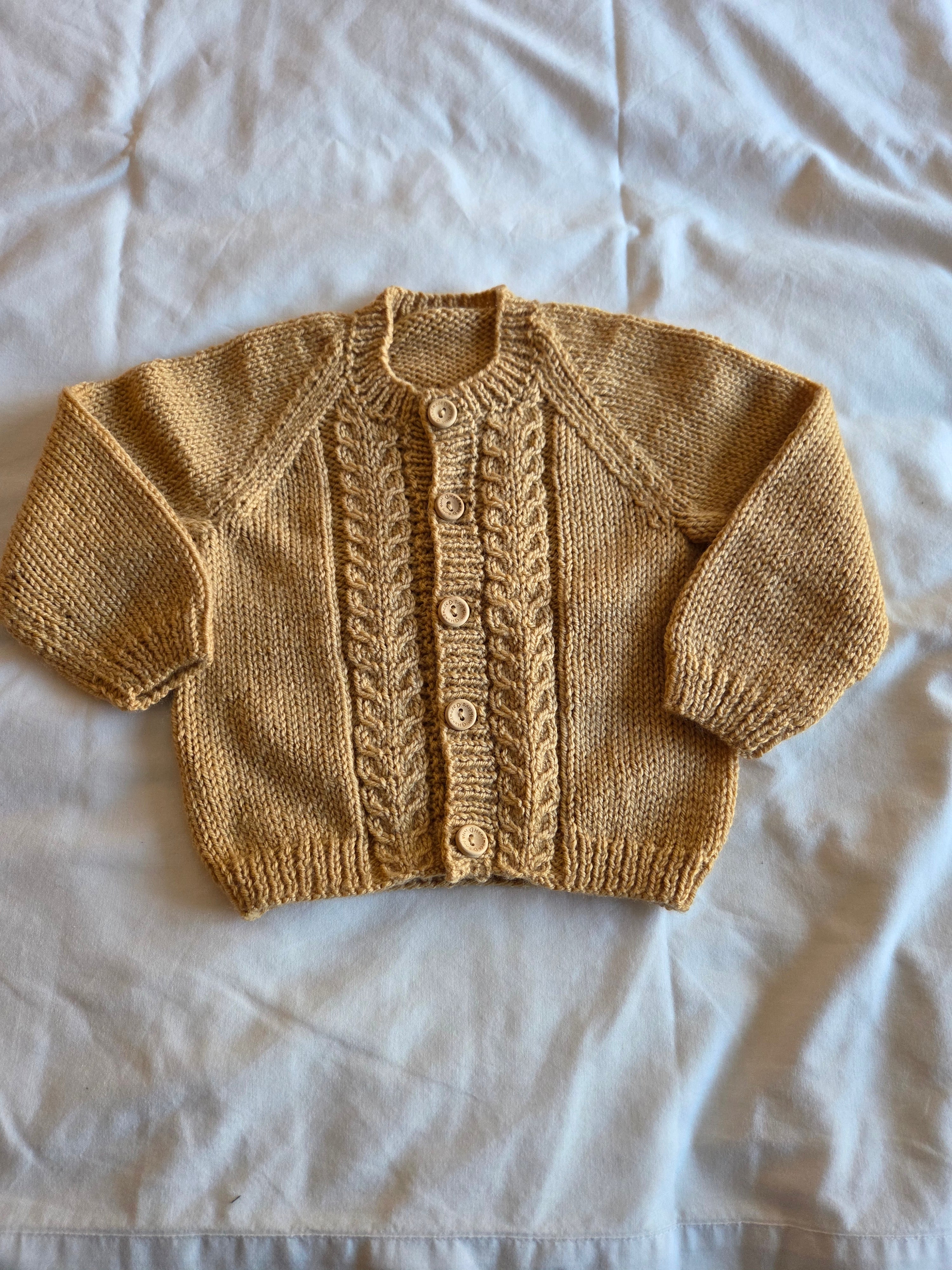 Stag horn cable cardigan 1-2